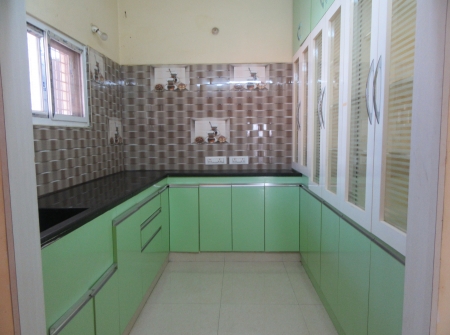 6) Li id 292 - Kitchen.JPG